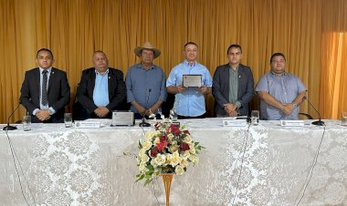 Em Sessão Solene Leocir Remos recebe título de Cidadão Honorário