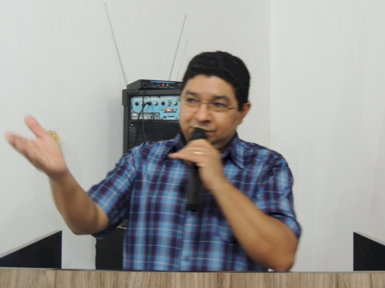 Denominação do Ginásio Poliesportivo como “Manoel Henrique de Sousa”