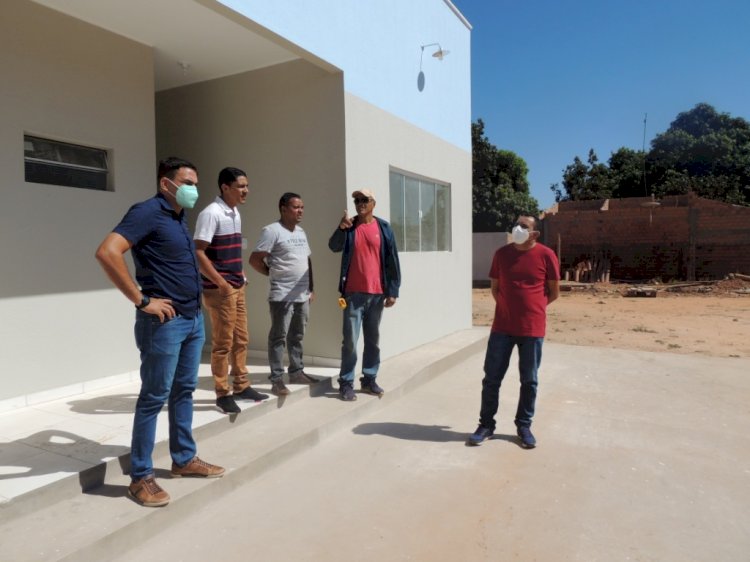 Vereadores fazem visitas obras no Município