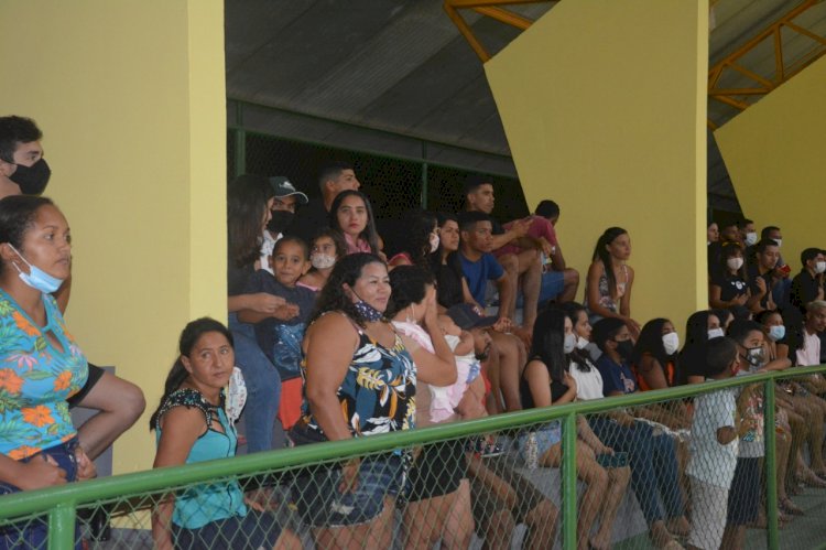 Reinaugurada a Quadra Poliesportiva Sérgio Morais no Bairro de Fátima