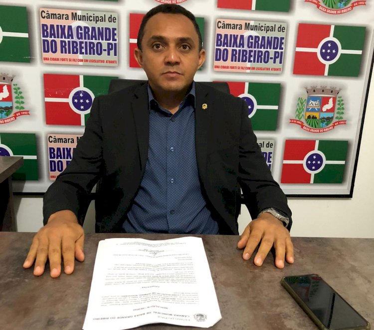 Vereador solicita a construção de terminal rodoviário em Baixa Grande do Ribeiro