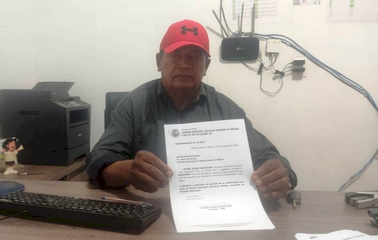 Vereador Cícero Português pede ar condicionado para a escola do Povoado Almécegas.