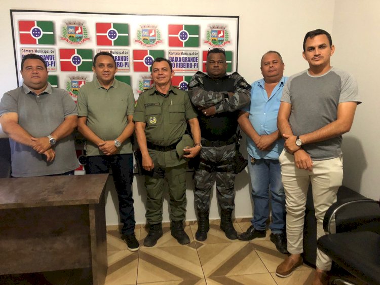 Vereadores se reúnem com o Capitão da PM para tratar de segurança no trânsito da cidade